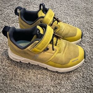 On running kids shoes